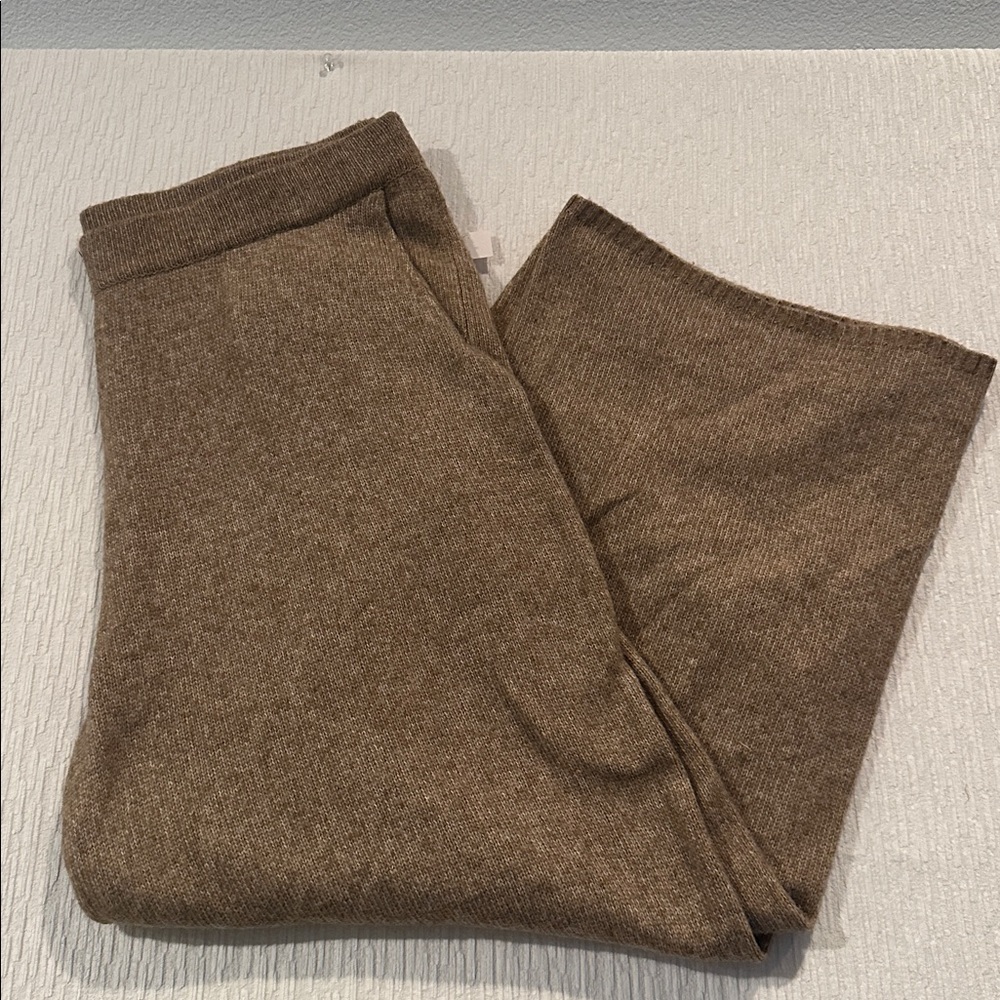 Women’s Medium Taupe Heather Lounging Set NWT - Picture 5 of 6